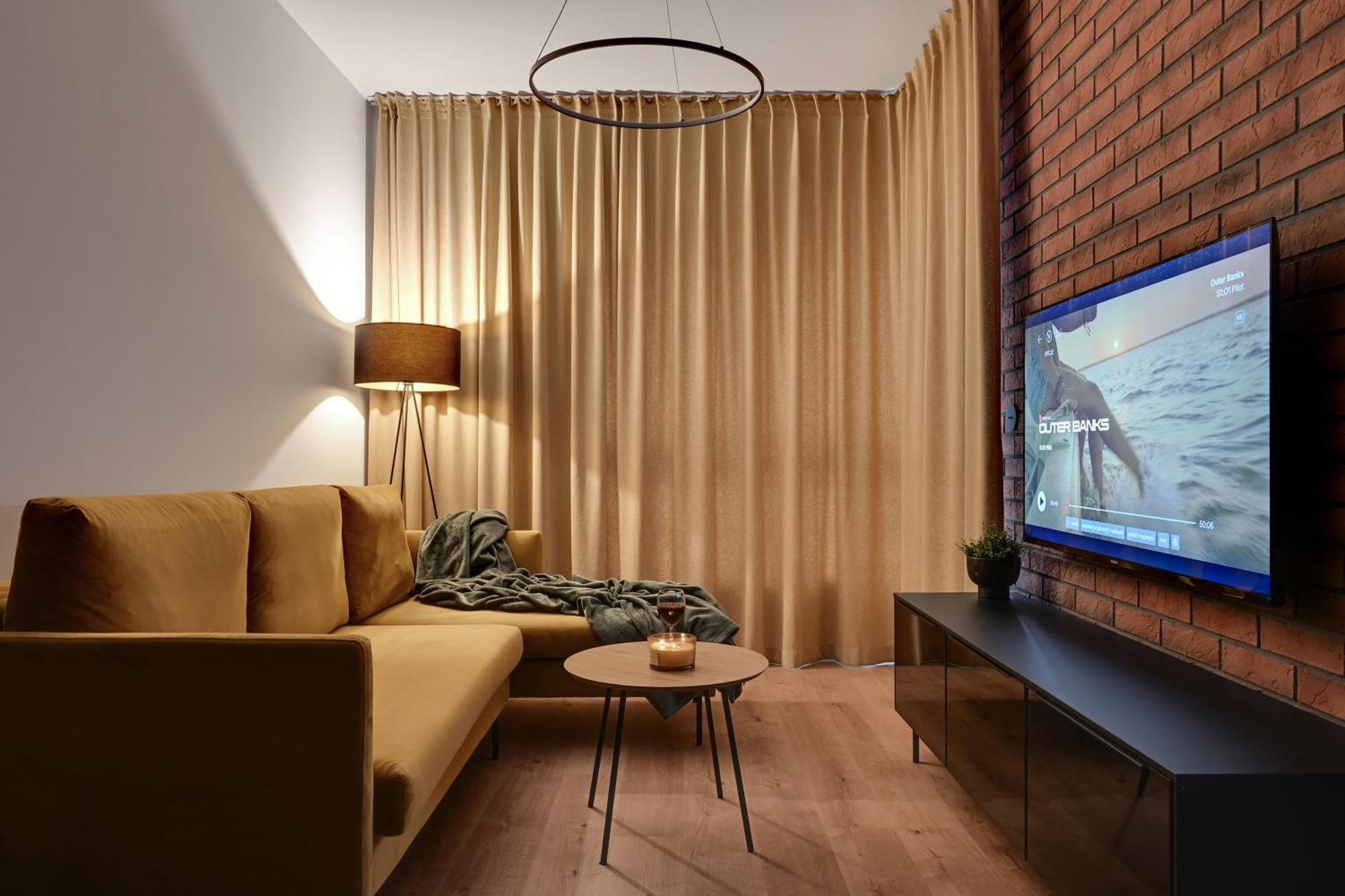 Doki Living - Foodhall & Parking By Downtown Apartments Gdansk Exterior photo